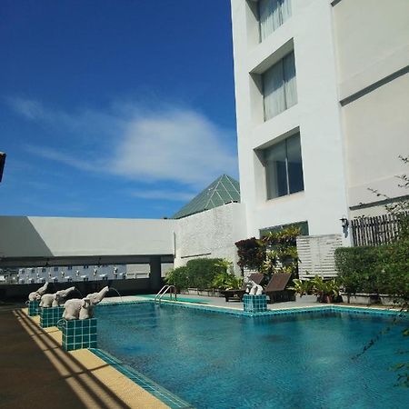 The City Hotel Sriracha By Bbh Japan Si Racha Eksteriør billede