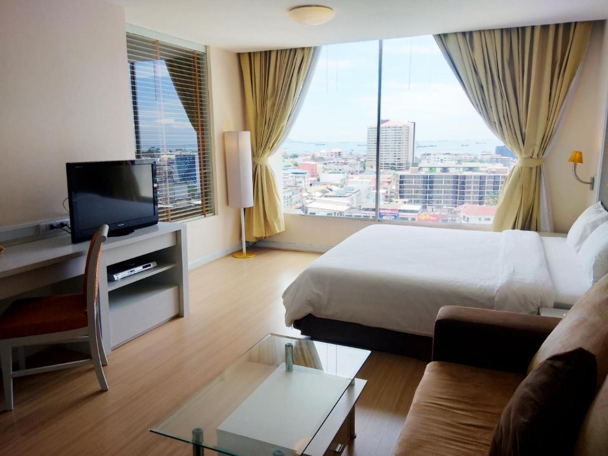 The City Hotel Sriracha By Bbh Japan Si Racha Eksteriør billede