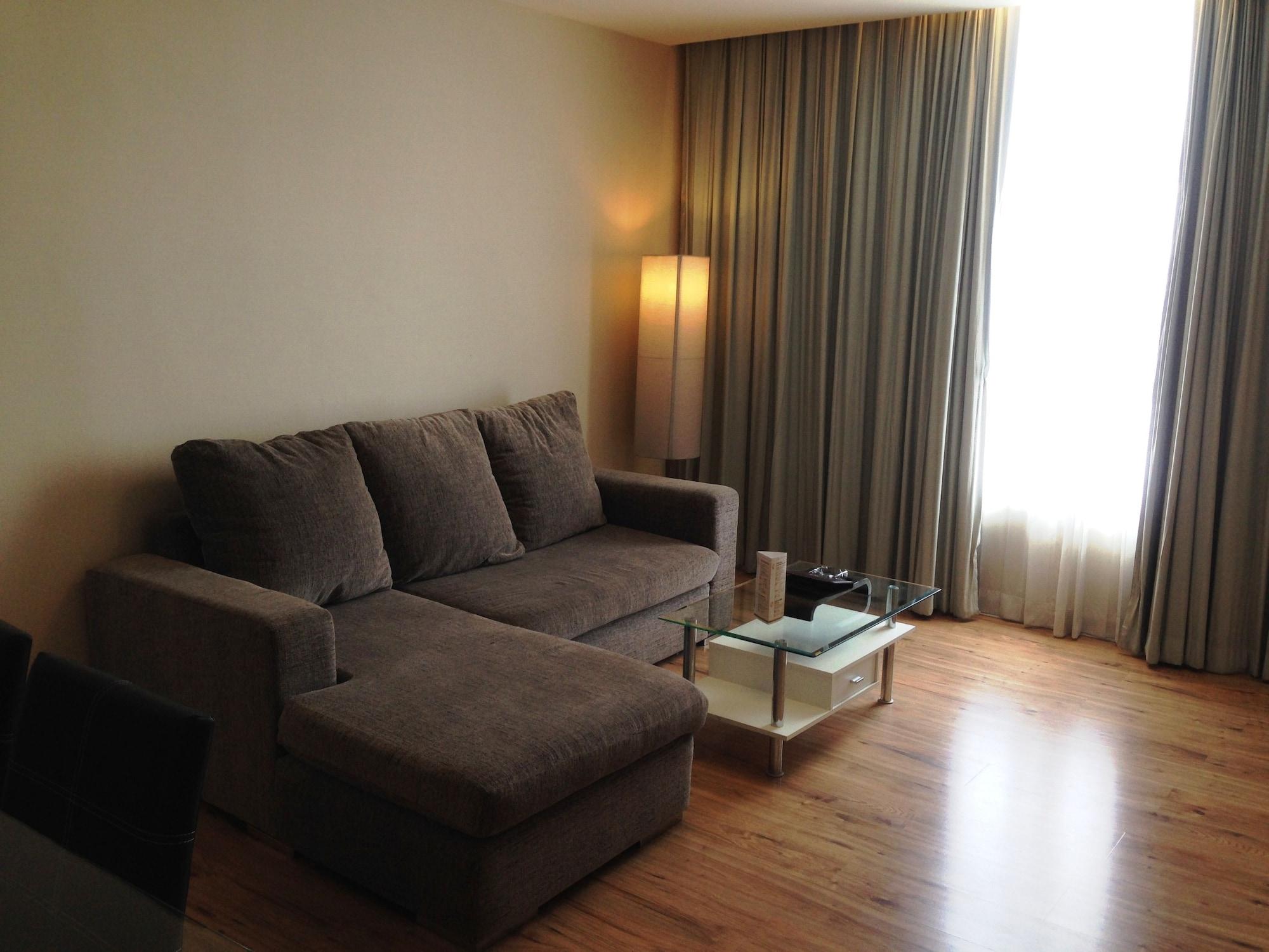 The City Hotel Sriracha By Bbh Japan Si Racha Eksteriør billede