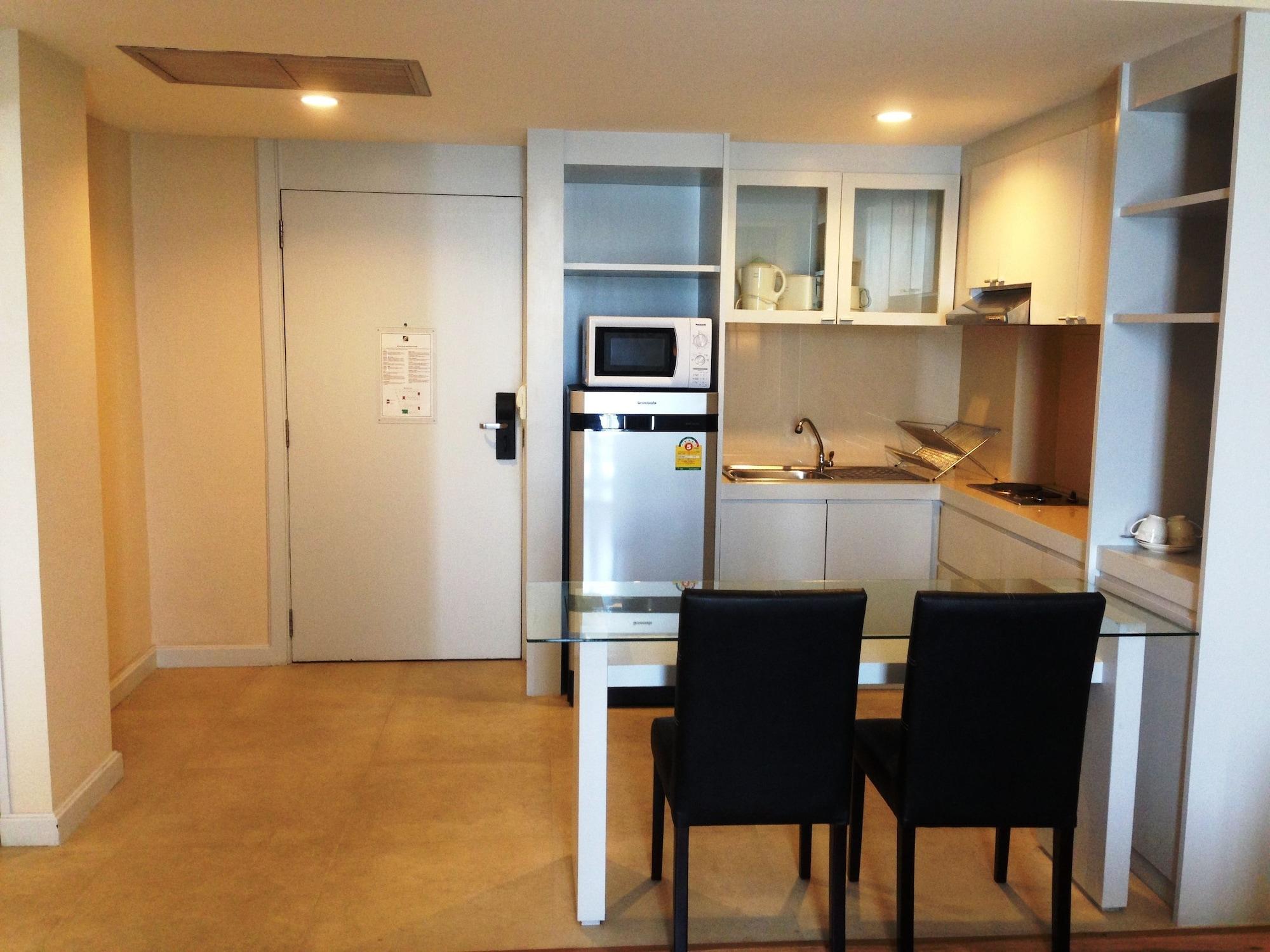 The City Hotel Sriracha By Bbh Japan Si Racha Eksteriør billede