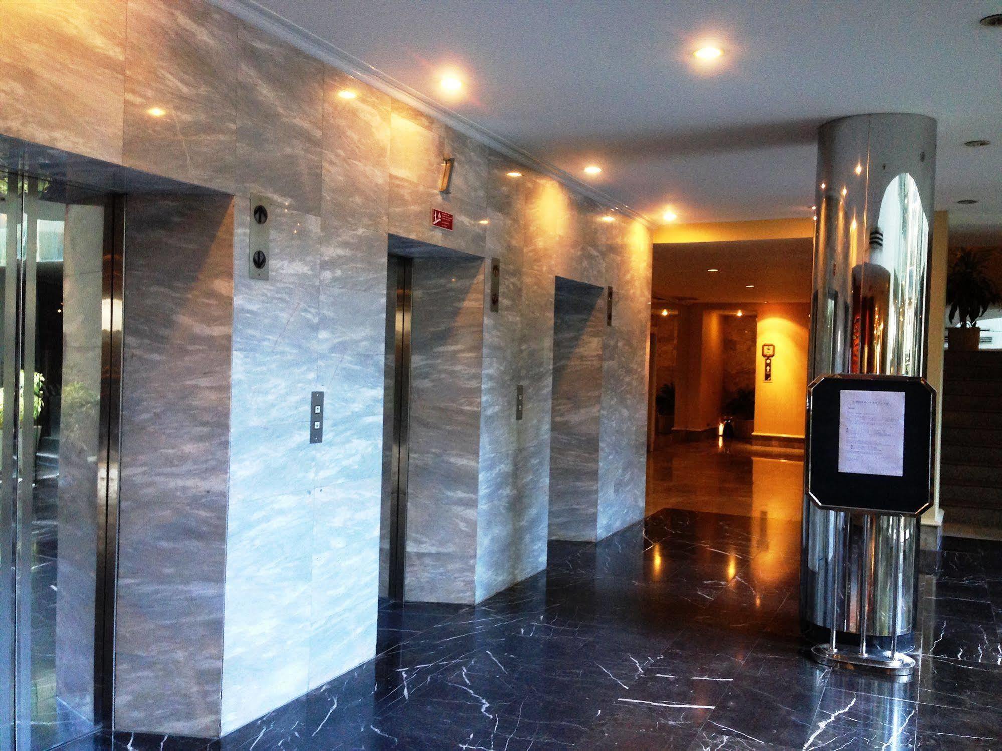 The City Hotel Sriracha By Bbh Japan Si Racha Eksteriør billede