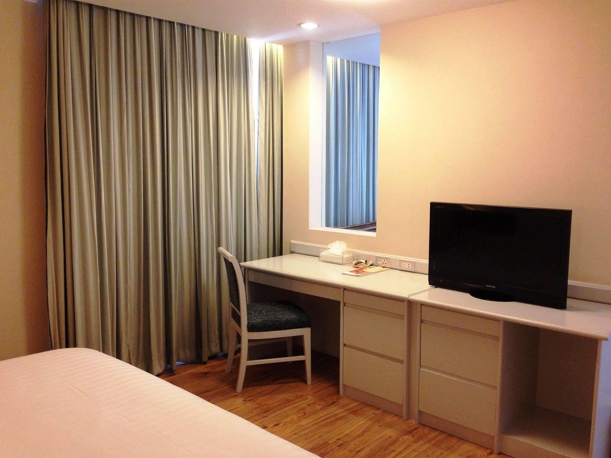 The City Hotel Sriracha By Bbh Japan Si Racha Eksteriør billede